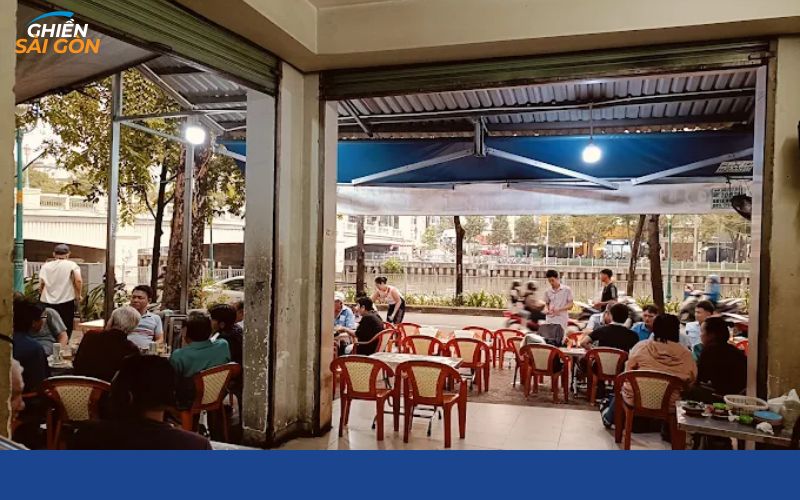 quán nhậu năm lửa