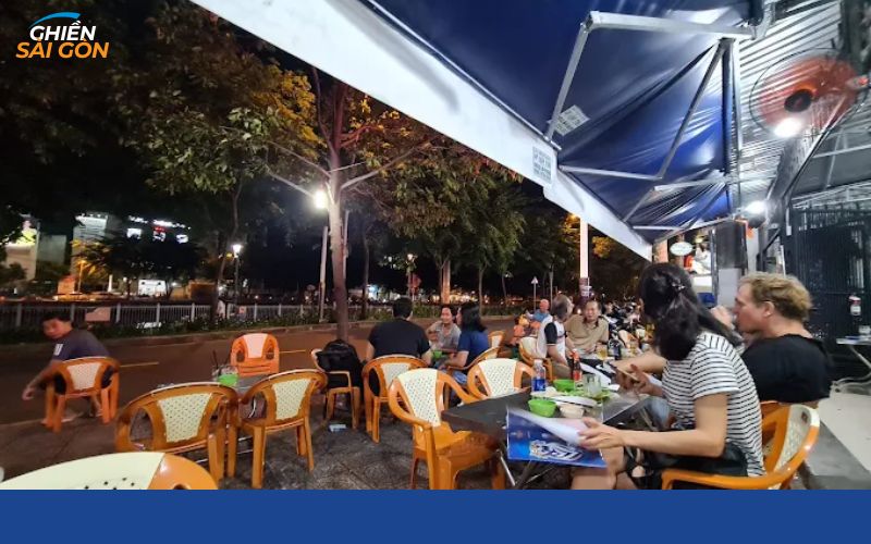 quán nhậu năm lửa