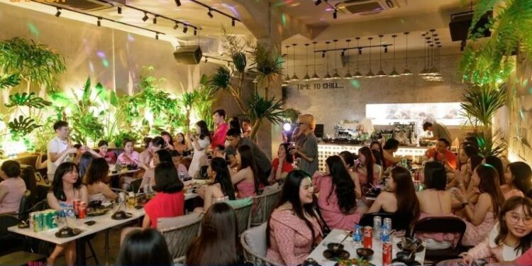 Ghé qua The Chill Quận 1 có không gian chill cho nhóm bạn gặp mặt 6 the chill quận 1