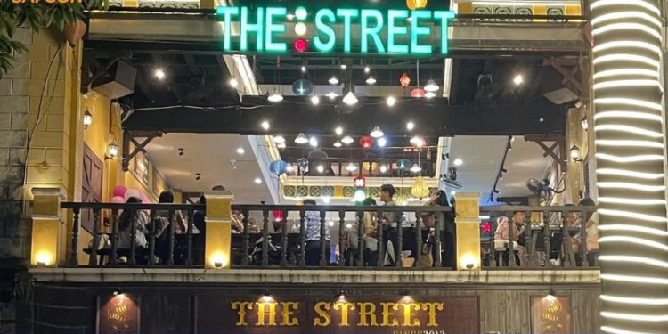 the street nguyễn thái bình