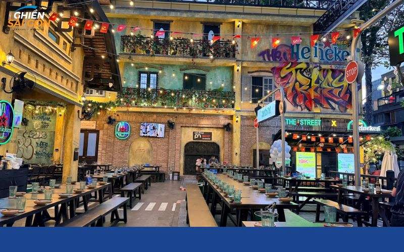 the street sương nguyệt ánh