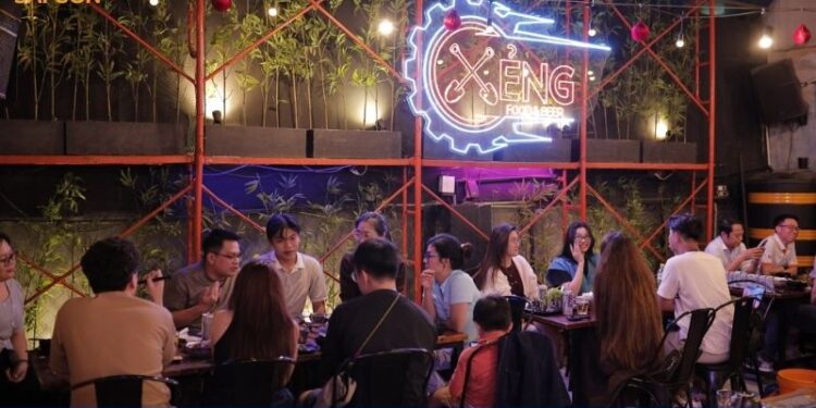 Quán nhậu Xẻng - Mồi & Bia cực chill gần phố Tây Sài Gòn 10 xẻng - mồi & bia