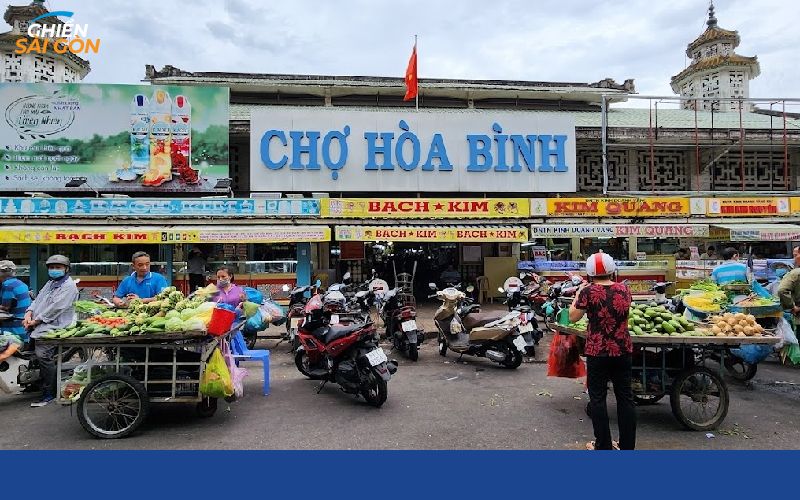 Những chợ Quận 5 nổi tiếng với nhiều mặt hàng độc lạ tại Sài Gòn 11 chợ quận 5