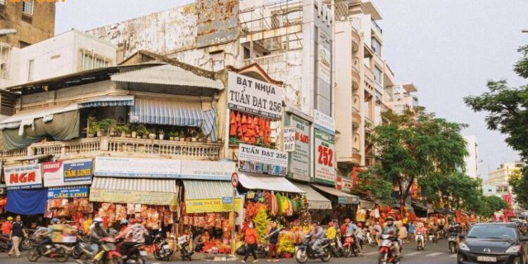 Những chợ Quận 5 nổi tiếng với nhiều mặt hàng độc lạ tại Sài Gòn 8 chợ quận 5