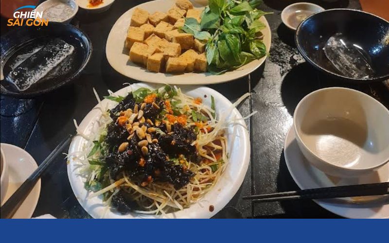 Quán nhậu Đô Bất Tử - Lý Sơn Quán với không gian nhậu độc đáo 12 đô bất tử - lý sơn quán