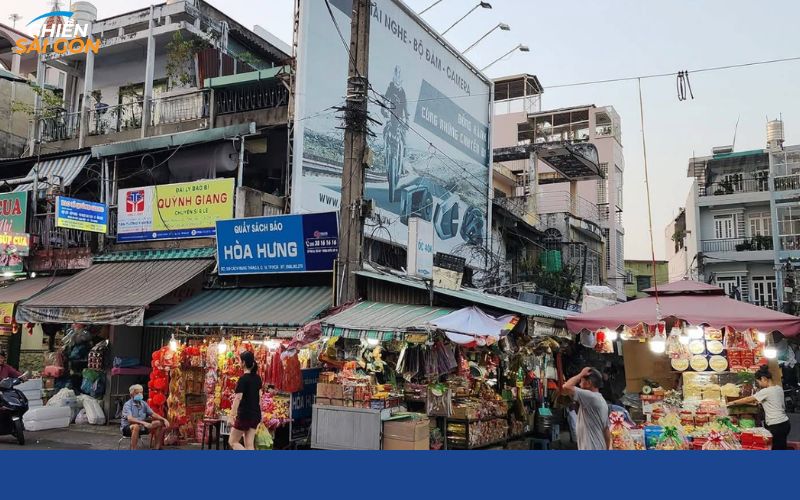 Chợ Chí Hòa mang đến không gian mua bán nhộn nhịp tại Sài Gòn 11 chợ chí hòa