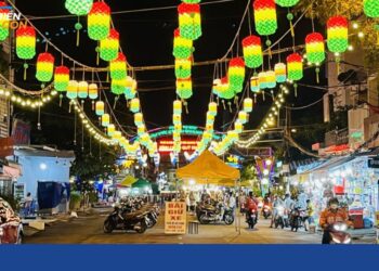 chợ đêm hồ thị kỷ