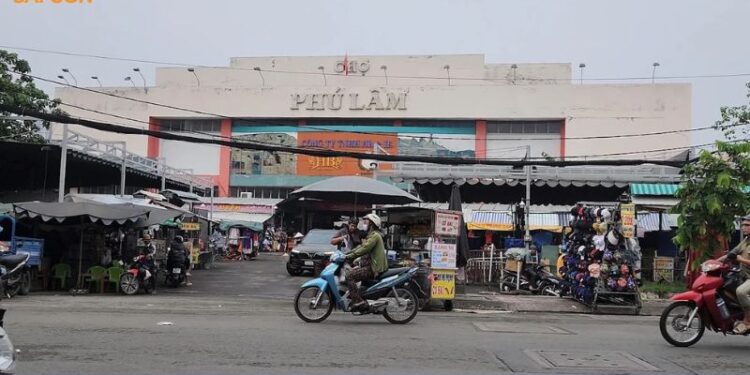 chợ phú lâm