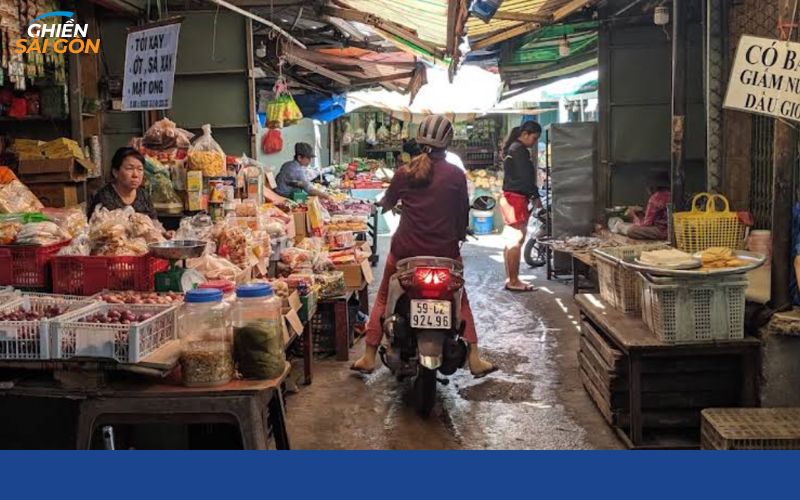 Chợ Tân Thuận lâu đời thu hút người mua nhờ hàng hóa phong phú 9 chợ tân thuận