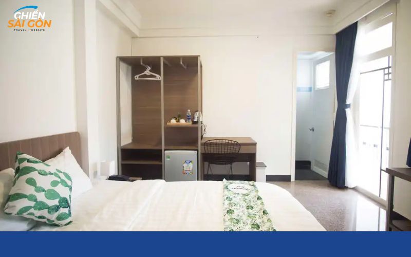 khách sạn gần chợ phạm văn hai