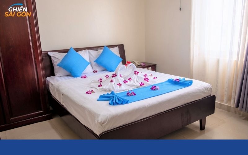 khách sạn gần chợ thủ đức