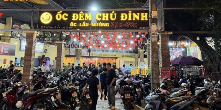 ốc đêm chú đỉnh