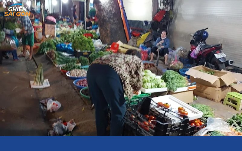 chợ rau tự phát lê văn thọ