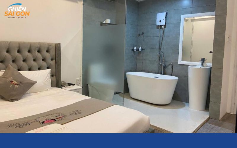 khách sạn gần chợ bà chiểu
