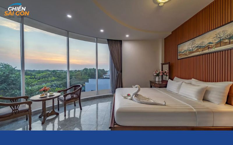 khách sạn gần chợ hạnh thông tây