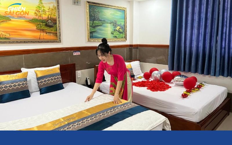 khách sạn gần chợ tân bình