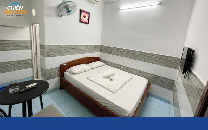 khách sạn gần chợ tân bình