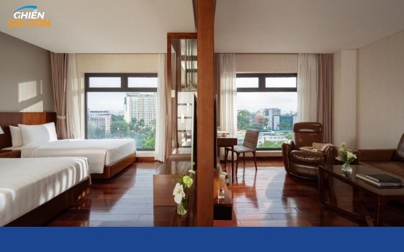 khách sạn gần nhà thờ đức bà