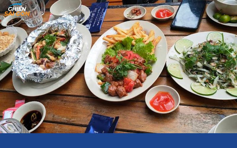 khu ẩm thực bến phú lâm