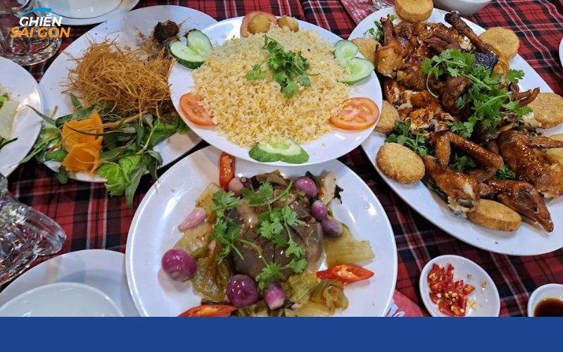 Quán Nhà Sàn điểm nhậu chill cho gia đình và bạn bè tại Quận 4 12 quán nhà sàn