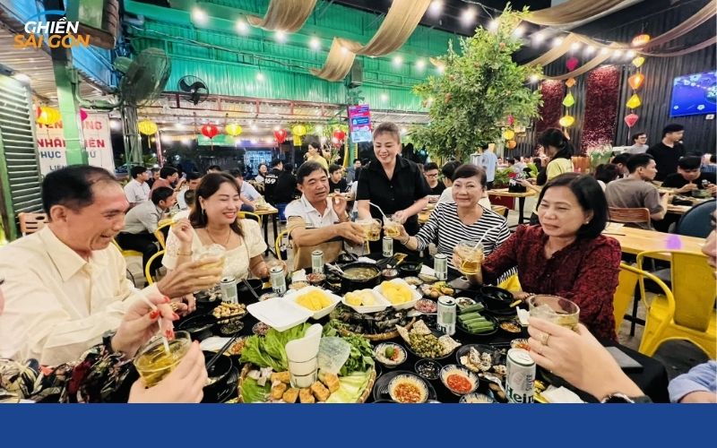 Bia hơi quận 7 Kiên Béo với bia tươi Hà Nội và nhiều mồi bén 11 bia hơi quận 7 kiên béo
