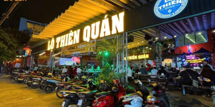 lộ thiên quán trường chinh