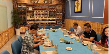 anh ngoại quán quận 10