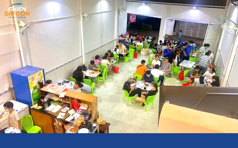 Quán Ốc 15K Quận 10 menu nhiều món, giá bình dân cho nhóm bạn trẻ 7 ốc 15k quận 10