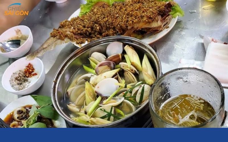 quán ốc hai lùn