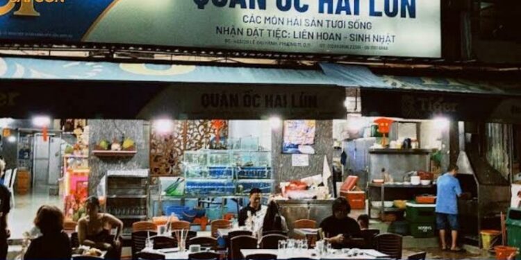 quán ốc hai lùn