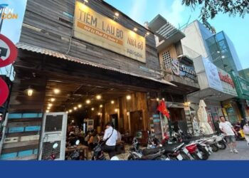 lẩu bò nhà gỗ lý thái tổ